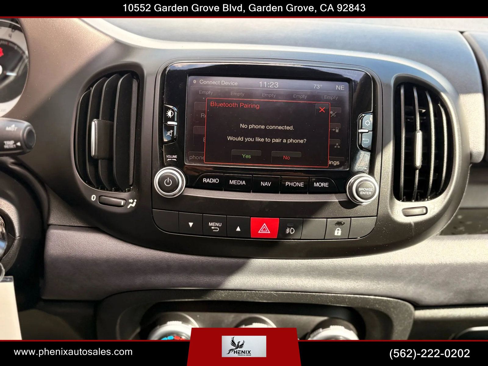 Used 2017 FIAT 500L Trekking w/ Dual-Pane Sunroof Package image 30