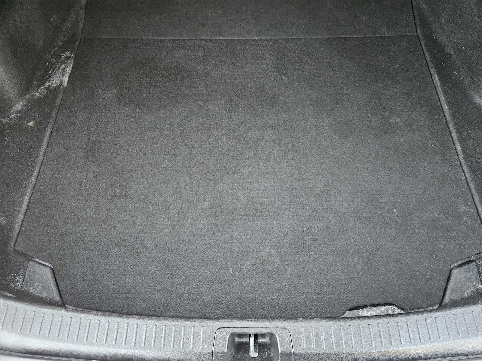 Used 2023 Toyota Corolla LE image 29