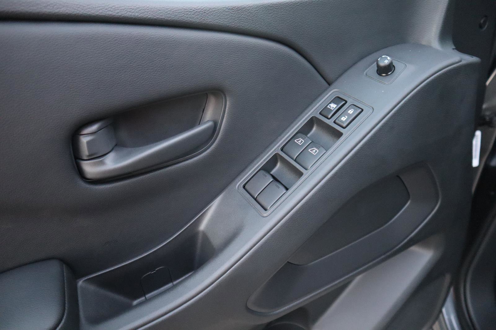 New 2026 Nissan Frontier 4x4 Crew Cab image 17