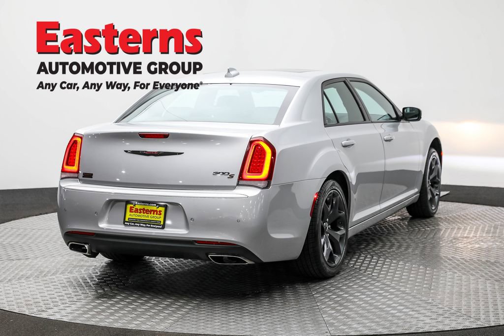 Used 2023 Chrysler 300 S image 5
