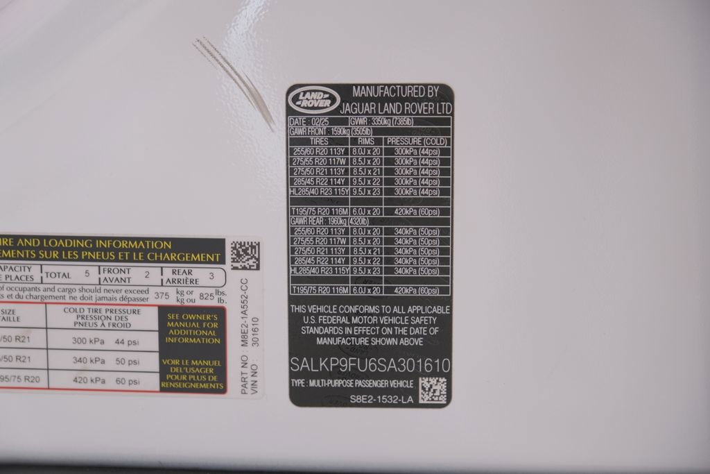 Used 2025 Land Rover Range Rover SE image 60