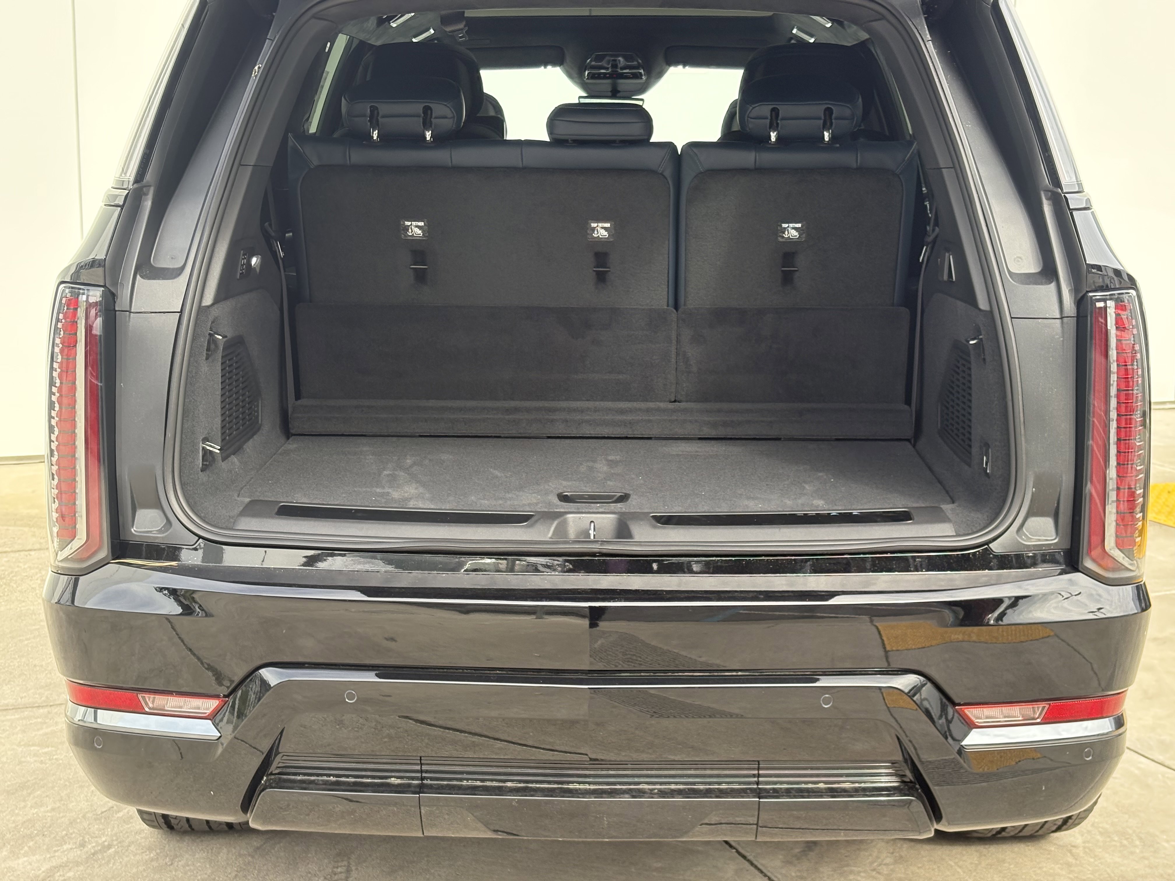 New 2026 Cadillac Escalade IQL Sport 2 image 9