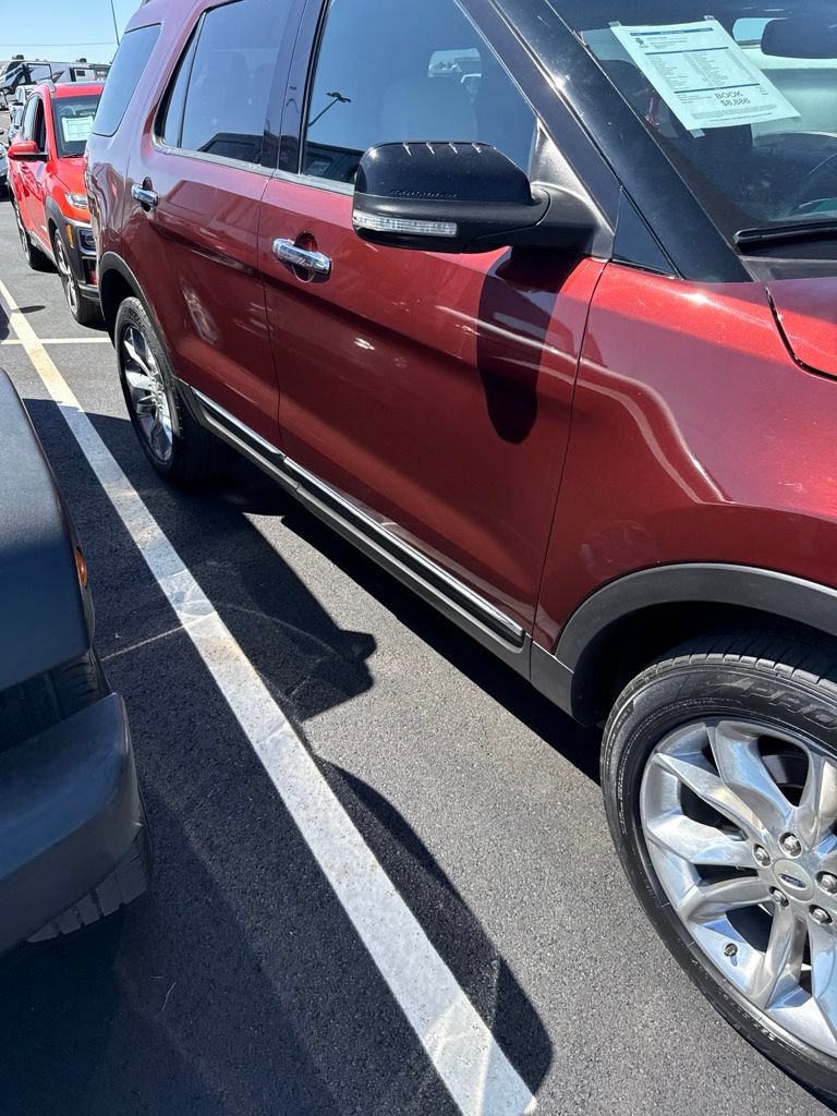 Used 2015 Ford Explorer XLT w/ Equipment Group 202A AWD/4WD image 3