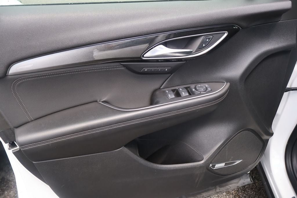 Used 2024 Buick Envision Preferred AWD/4WD image 8