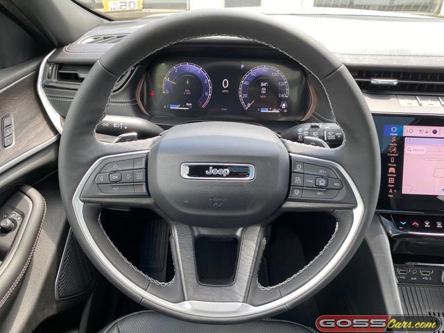 Used 2026 Jeep Grand Cherokee Limited AWD/4WD image 17