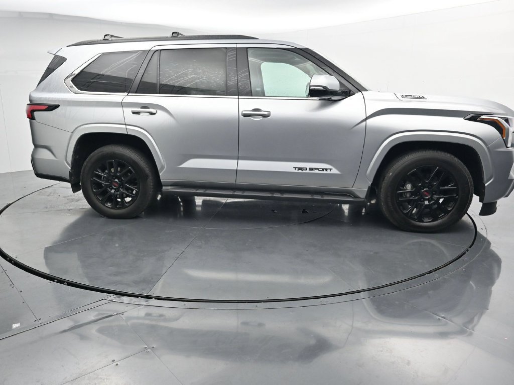 Used 2024 Toyota Sequoia SR5 w/ SR5 Premium Package AWD/4WD image 9