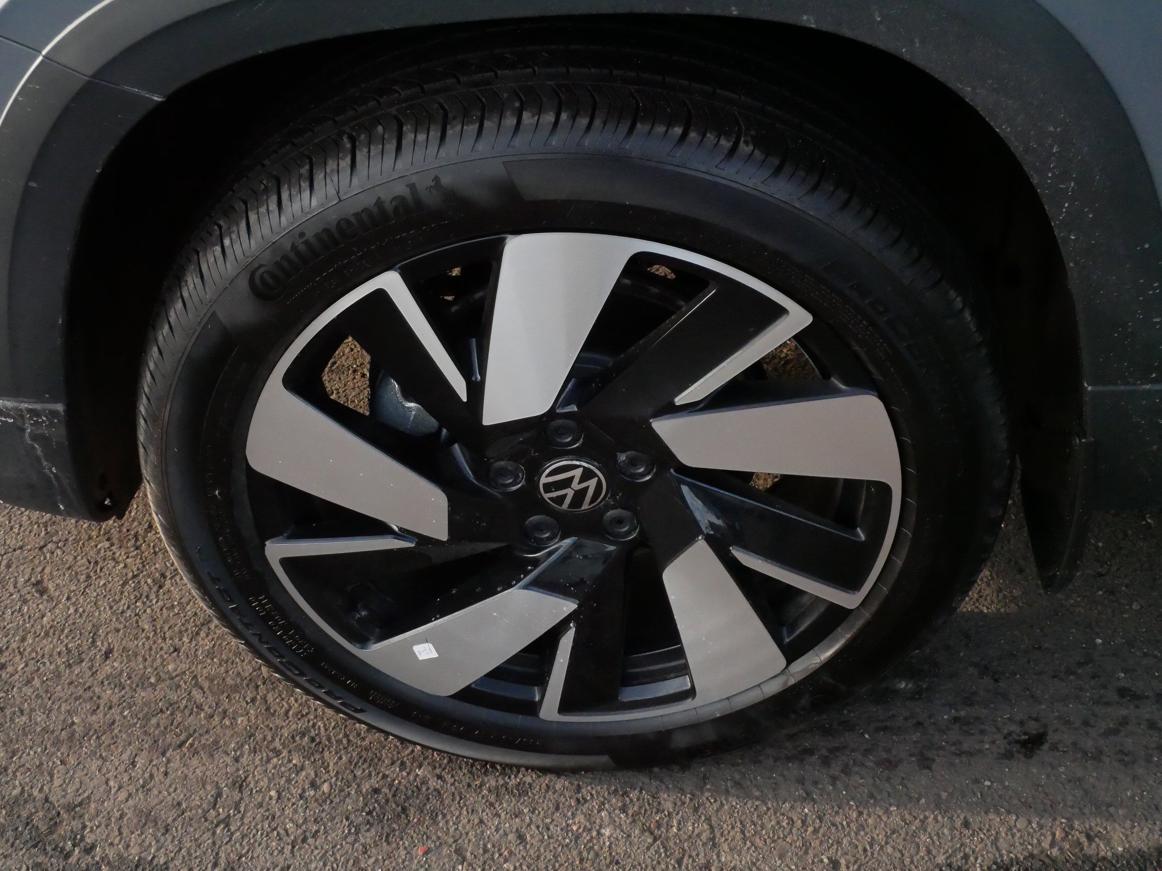 Certified 2024 Volkswagen Taos SEL image 15