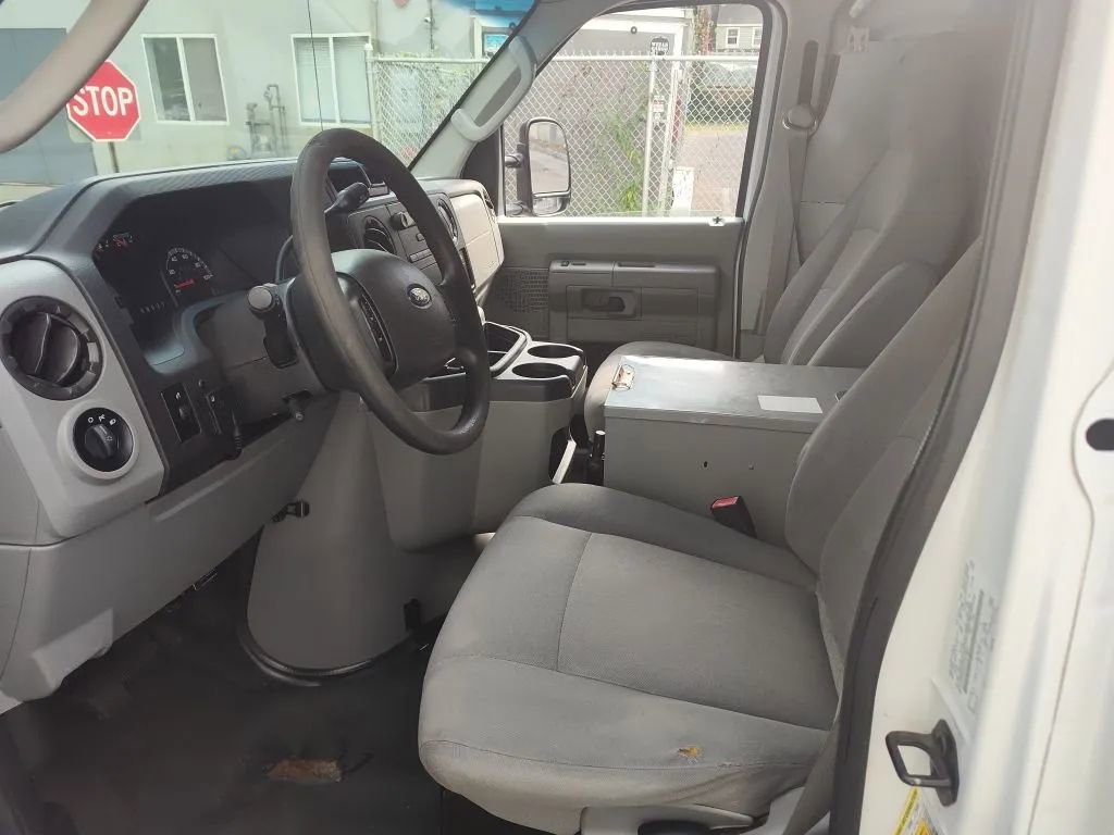 Used 2013 Ford E-150 and Econoline 150 w/ PWR Group image 10
