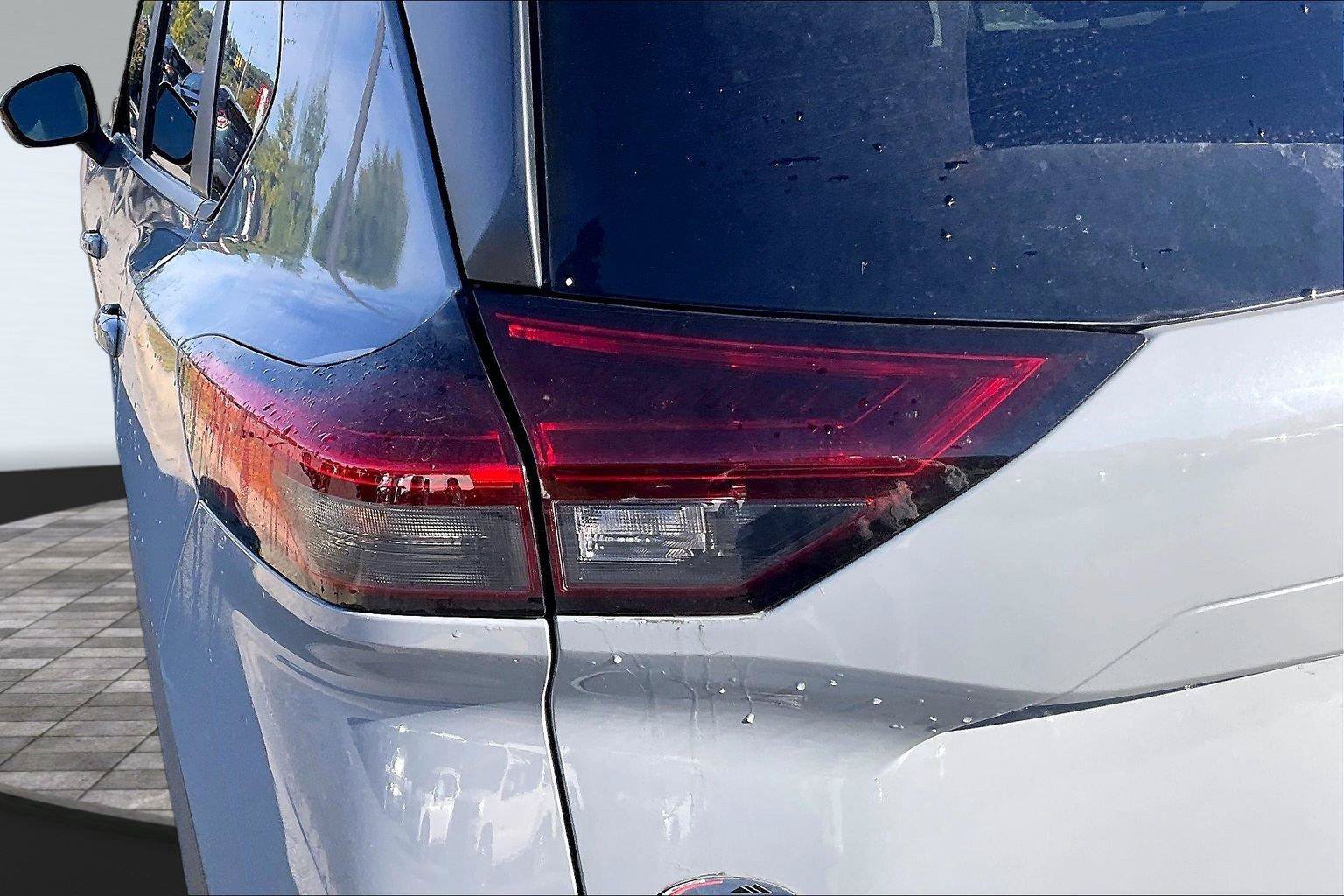 Used 2025 Nissan Rogue SV w/ Rock Creek Premium Package AWD/4WD image 29