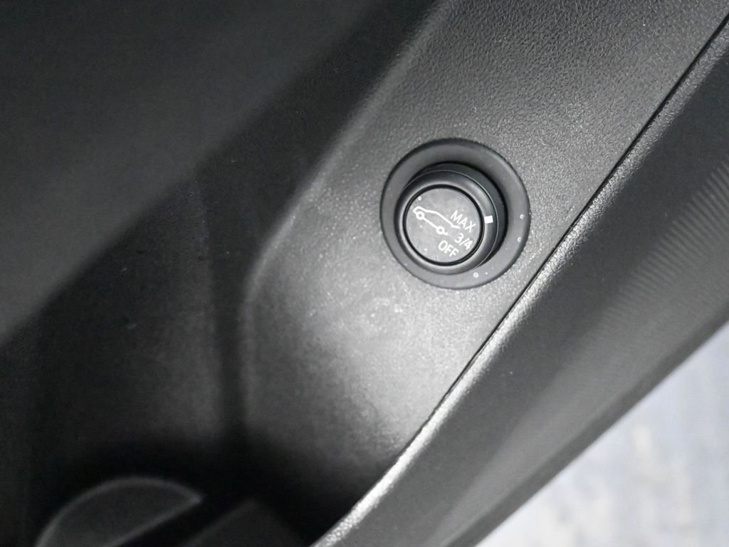 Used 2024 Chevrolet Equinox LT image 27