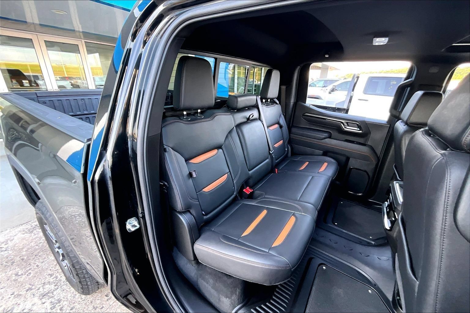 Used 2025 GMC Sierra 1500 AT4 w/ AT4 Premium Package AWD/4WD image 29