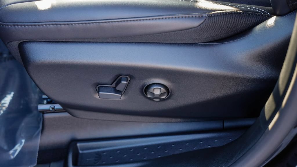 New 2027 Chrysler Pacifica Select FWD image 26