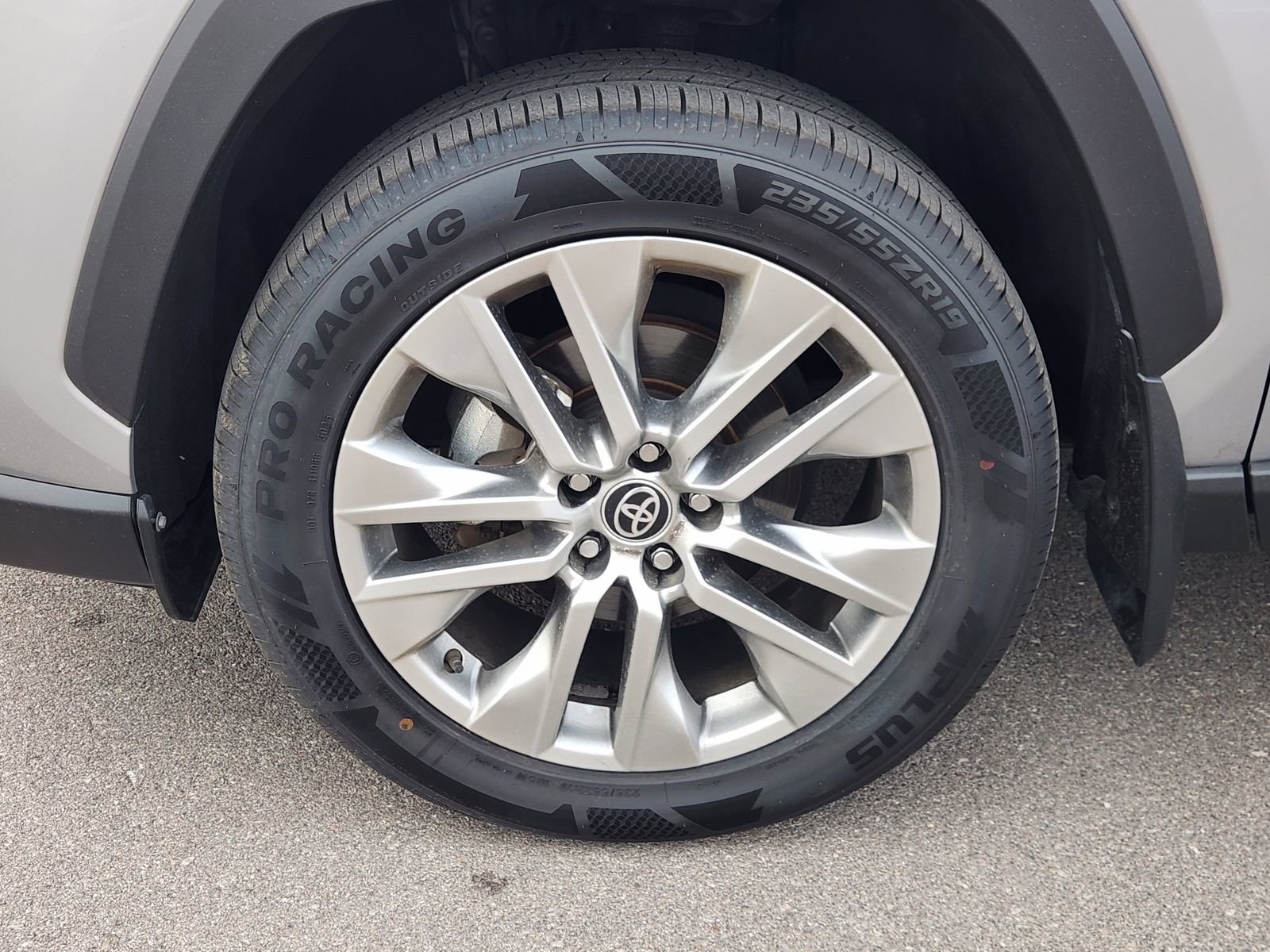 Used 2023 Toyota RAV4 XLE Premium image 14