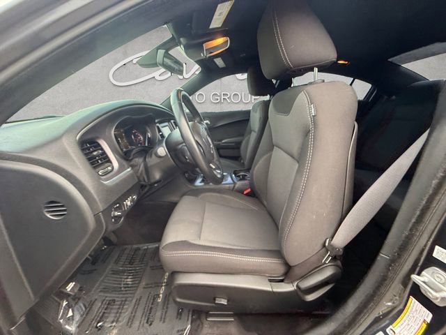 Used 2017 Dodge Charger SE w/ Blacktop Package RWD image 19