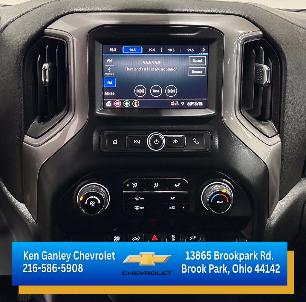 Certified 2022 Chevrolet Silverado 2500 Custom w/ Custom Value Package AWD/4WD image 19