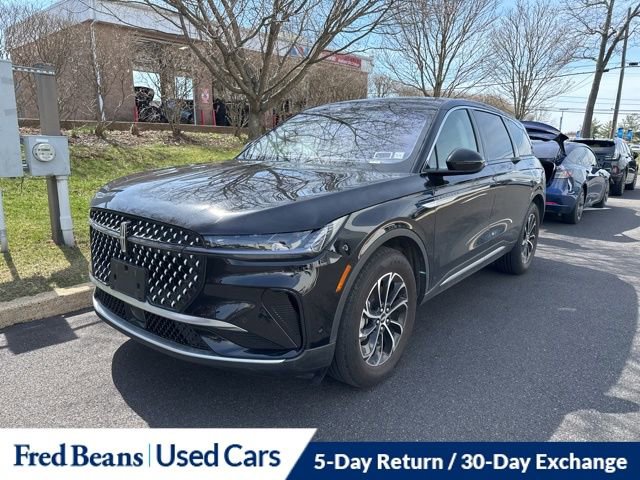 Certified 2024 Lincoln Nautilus Premier image 3