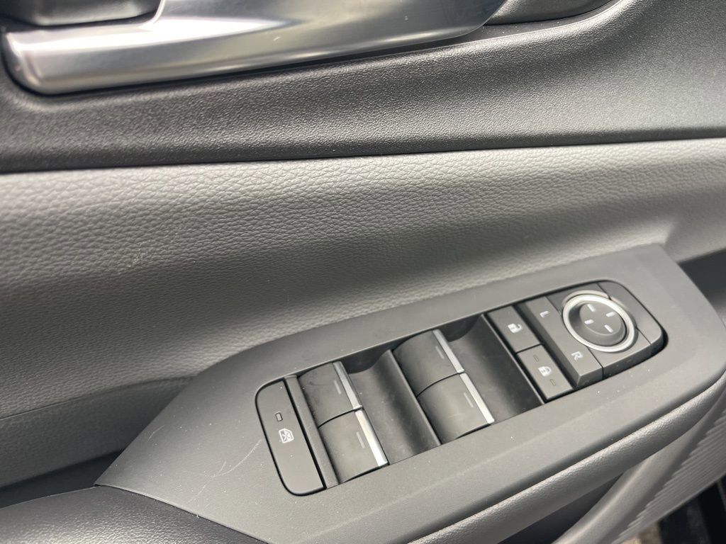 Used 2024 Toyota Prius XLE image 25