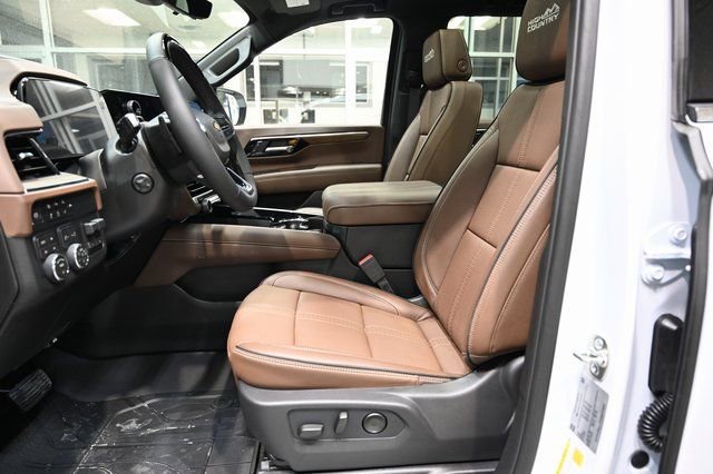 New 2026 Chevrolet Tahoe High Country w/ LPO, Illumination Package AWD/4WD image 12