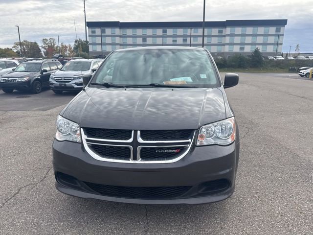 Used 2019 Dodge Grand Caravan SE w/ Rear Park Assist Package image 6