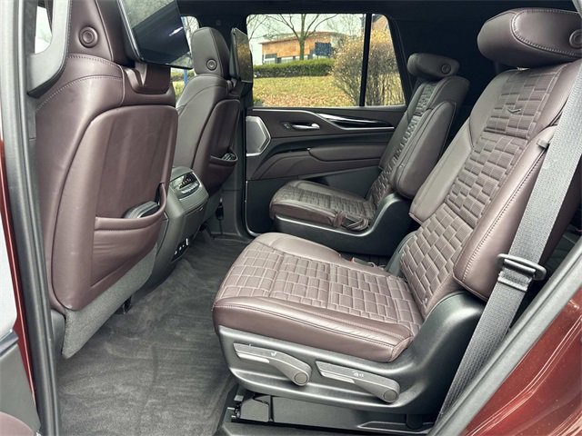 Used 2023 Cadillac Escalade Sport Platinum w/ LPO, ONYX Package image 14