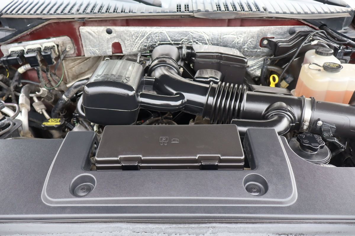 Used 2010 Ford Expedition XLT image 38