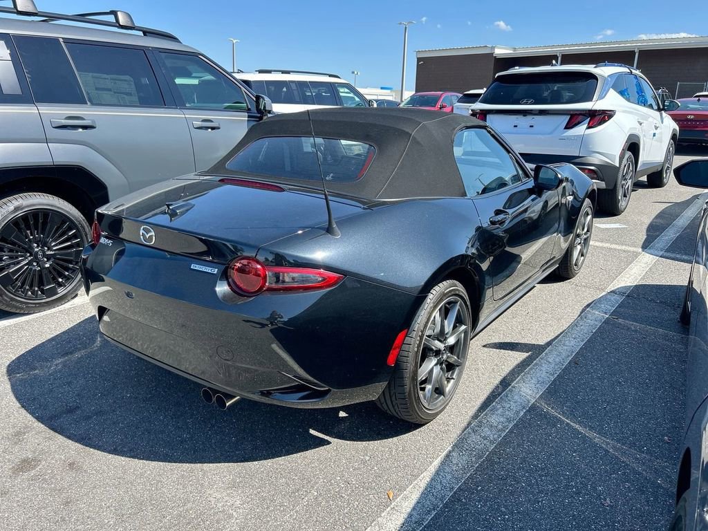 Used 2023 MAZDA MX-5 Miata Grand Touring RWD image 7