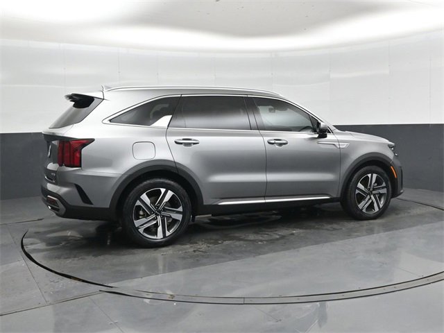 Used 2023 Kia Sorento SX Prestige image 3
