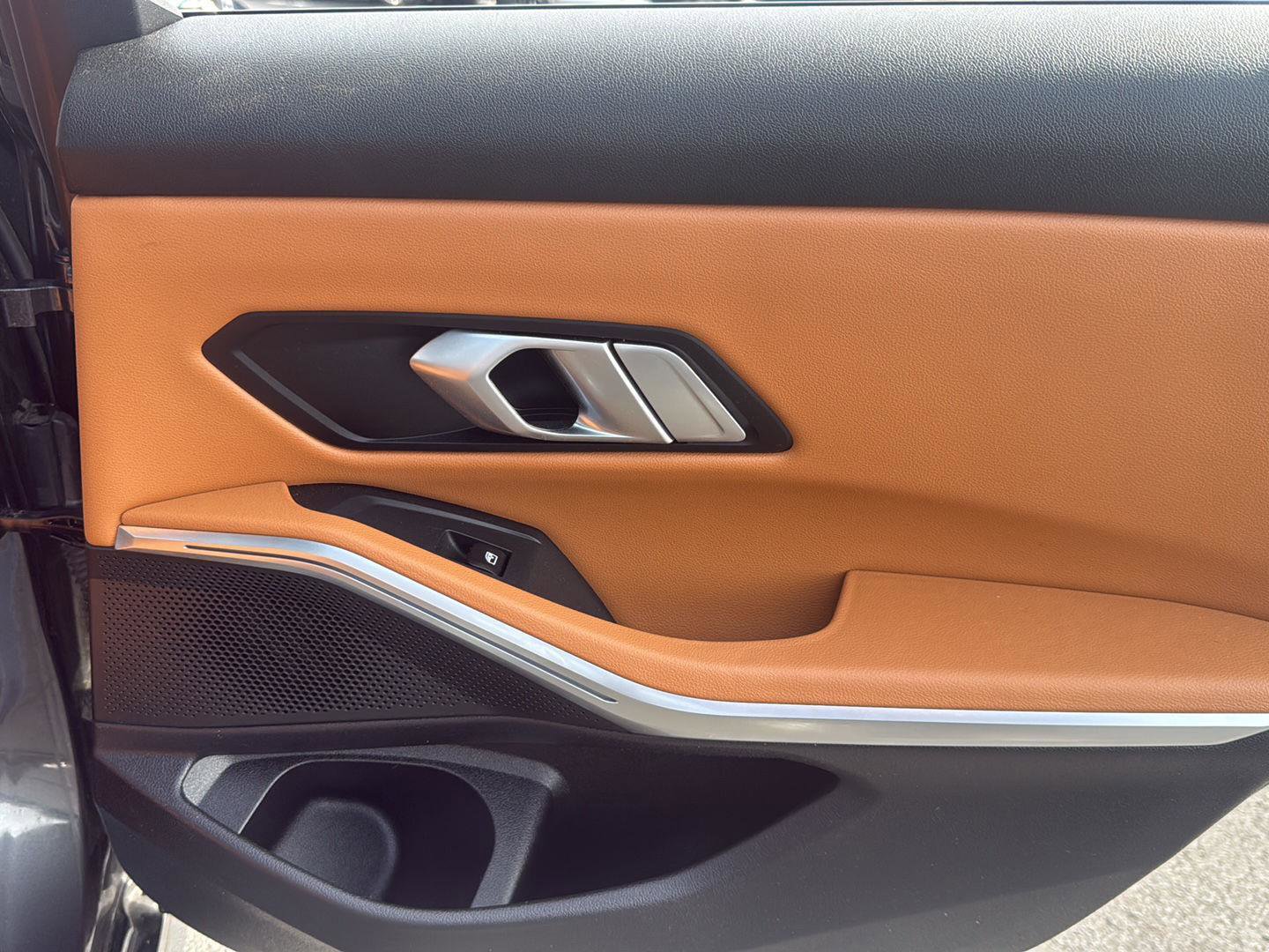 Used 2022 BMW 330e w/ Driving Assistance Package image 22