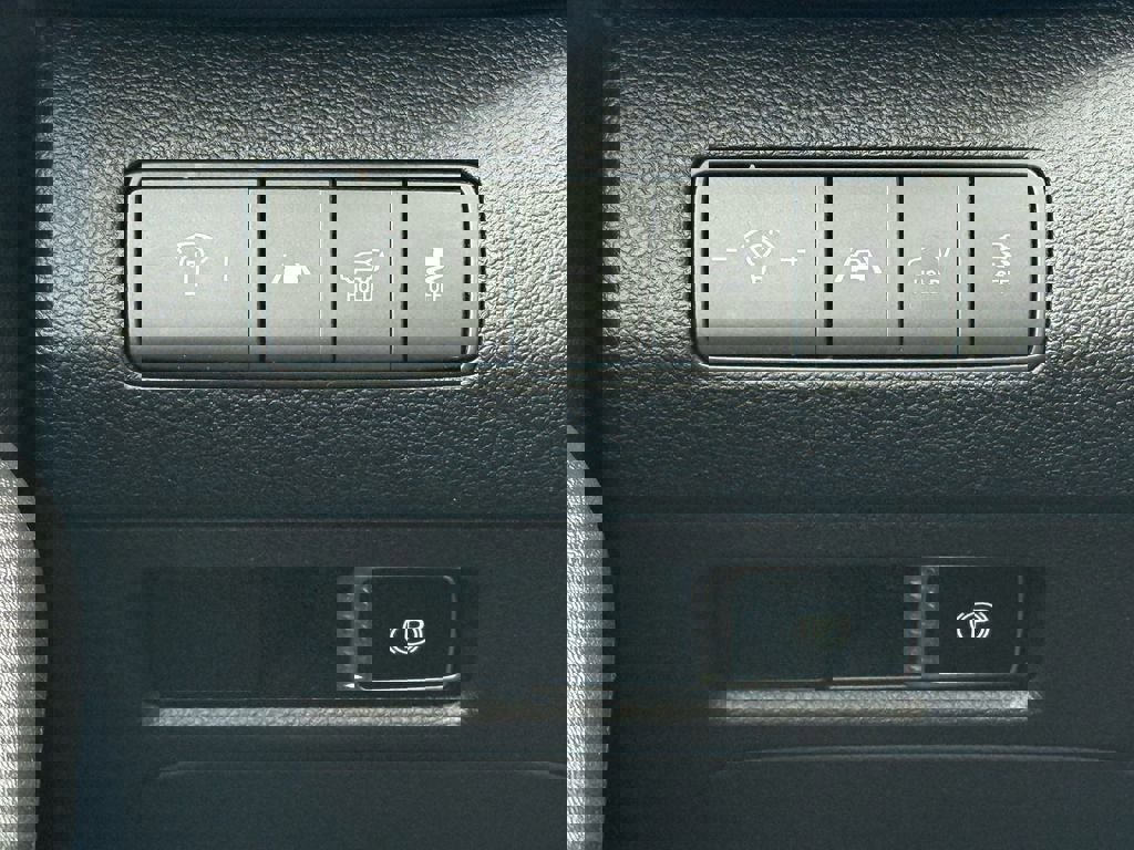 Used 2022 Hyundai Santa Fe SEL w/ Convenience Package image 19