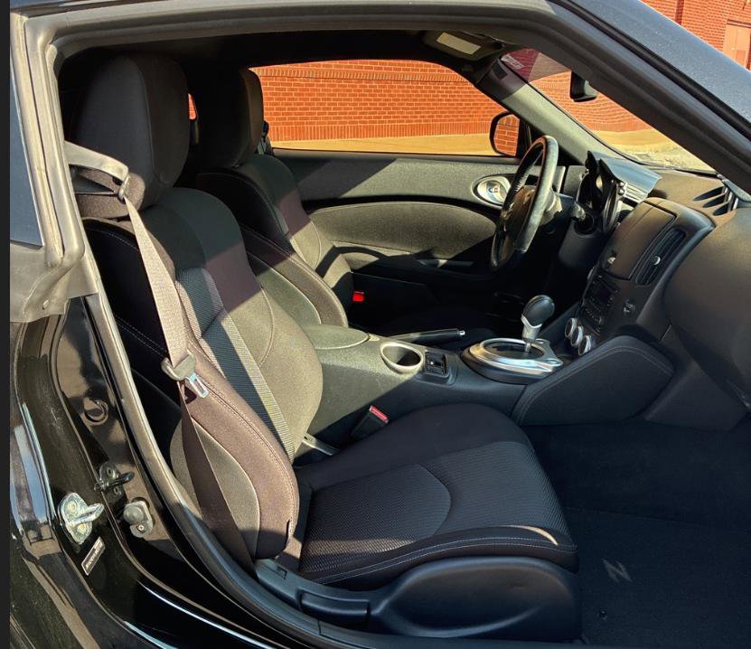 Used 2020 Nissan 370Z Coupe image 6