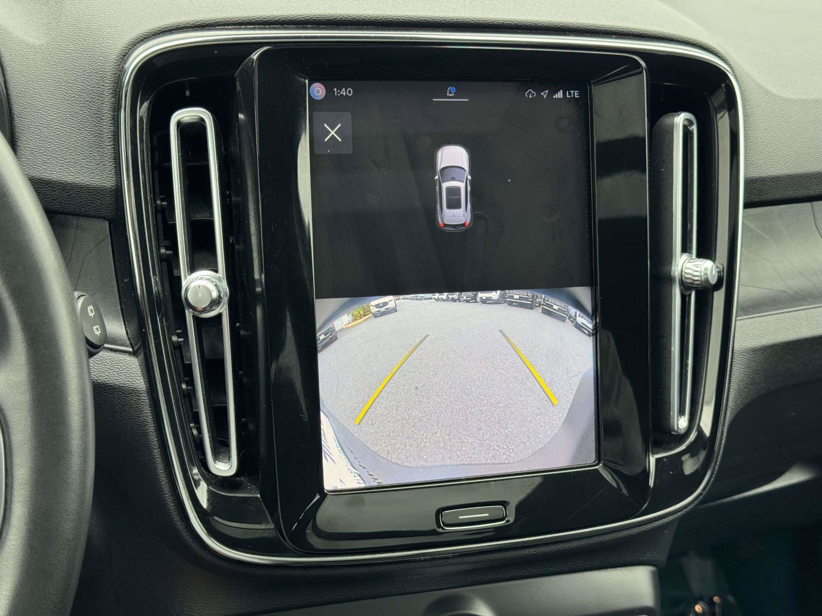 Used 2023 Volvo XC40 Recharge Plus w/ Protection Package Premier AWD/4WD image 11