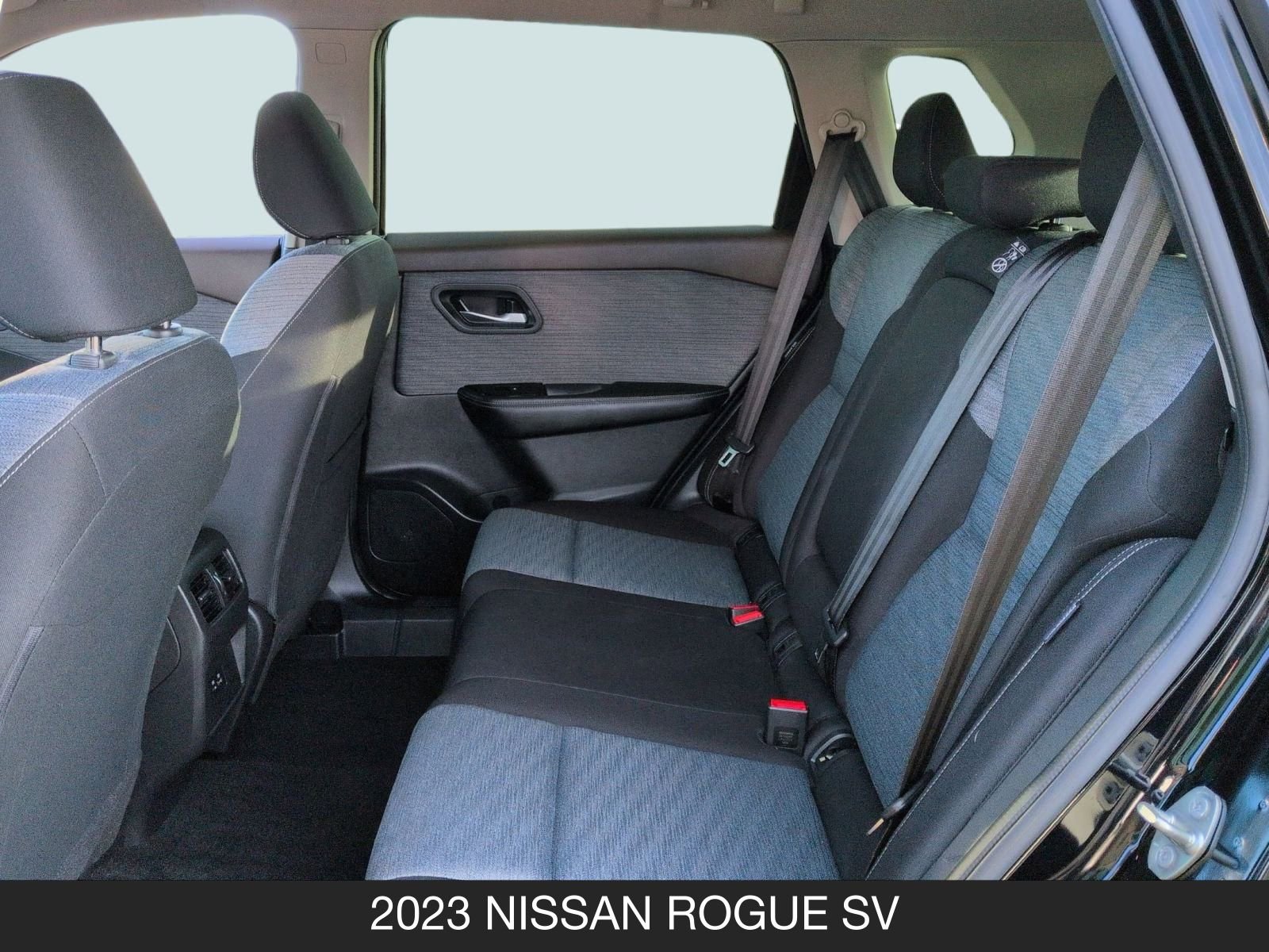 Certified 2023 Nissan Rogue SV image 16