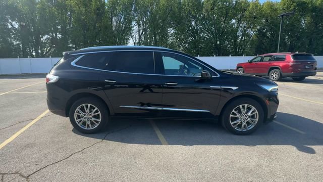 Used 2024 Buick Enclave Essence w/ Experience Buick Package AWD/4WD image 9