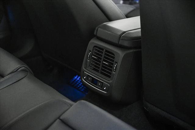 Used 2024 Audi e-tron GT Premium Plus image 18