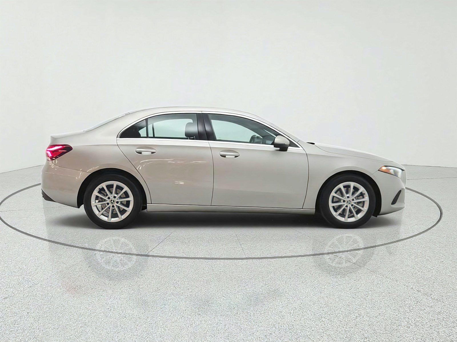 Used 2020 Mercedes-Benz A 220 image 4