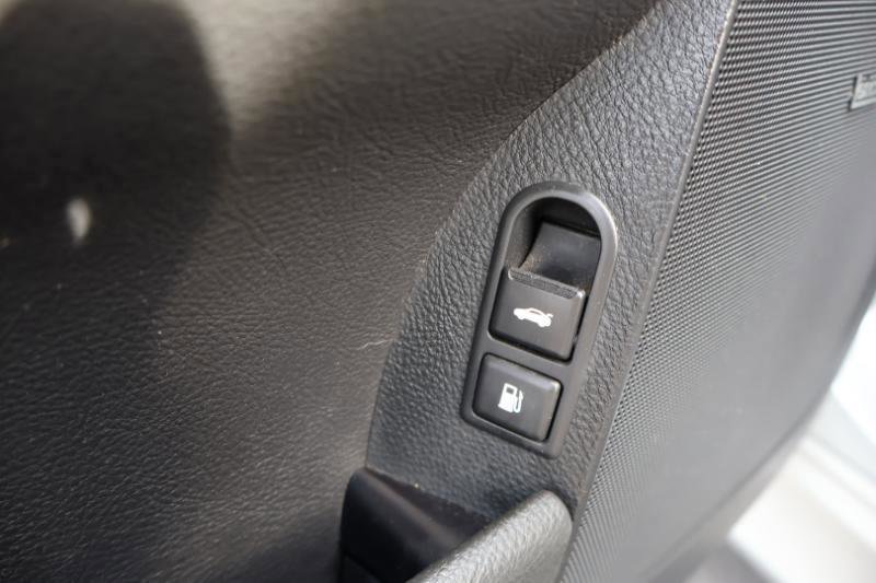 Used 2013 Hyundai Genesis 3.8 w/ Premium Pkg image 11