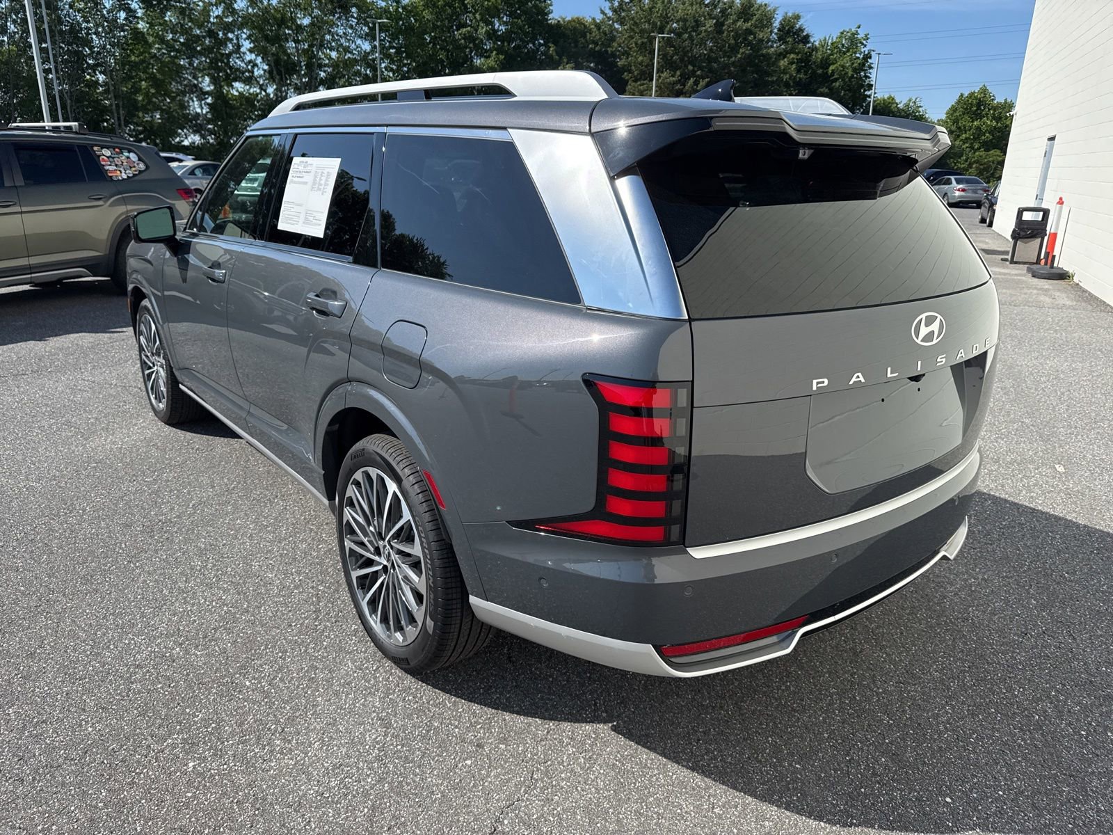 Used 2026 Hyundai Palisade Calligraphy FWD image 5