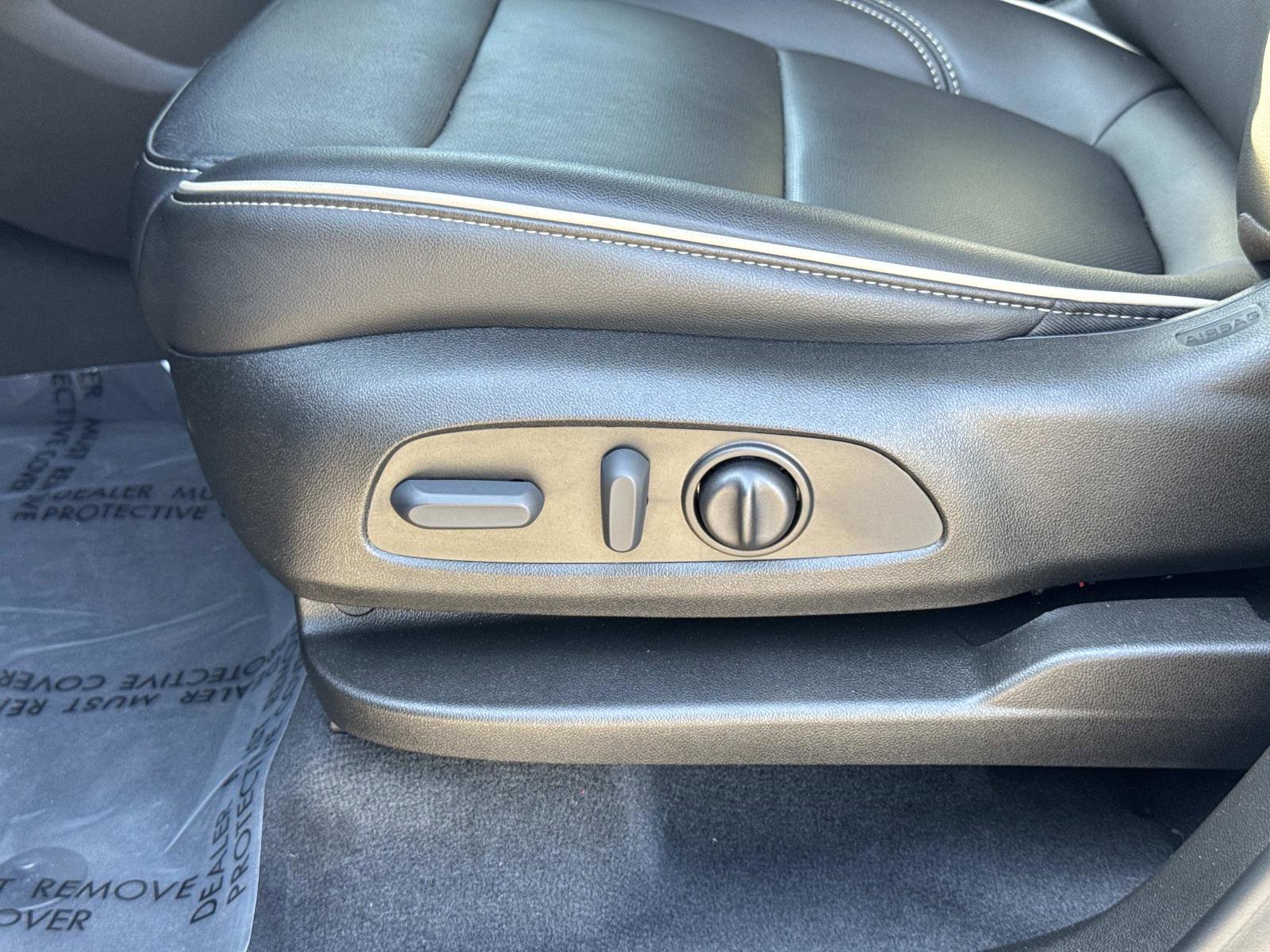 Used 2022 Chevrolet Traverse Premier image 15