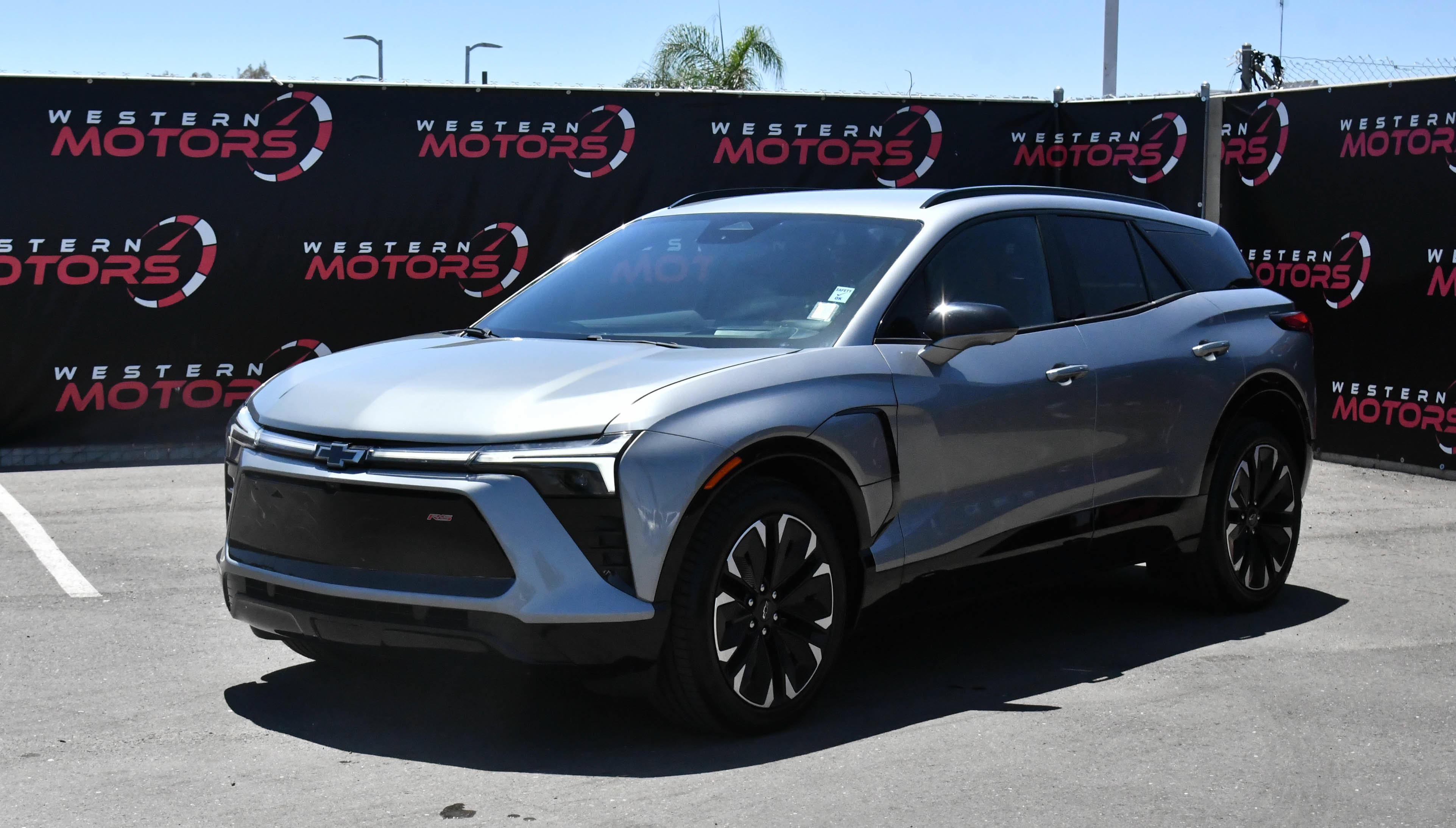 Used 2024 Chevrolet Blazer EV RS AWD/4WD image 3