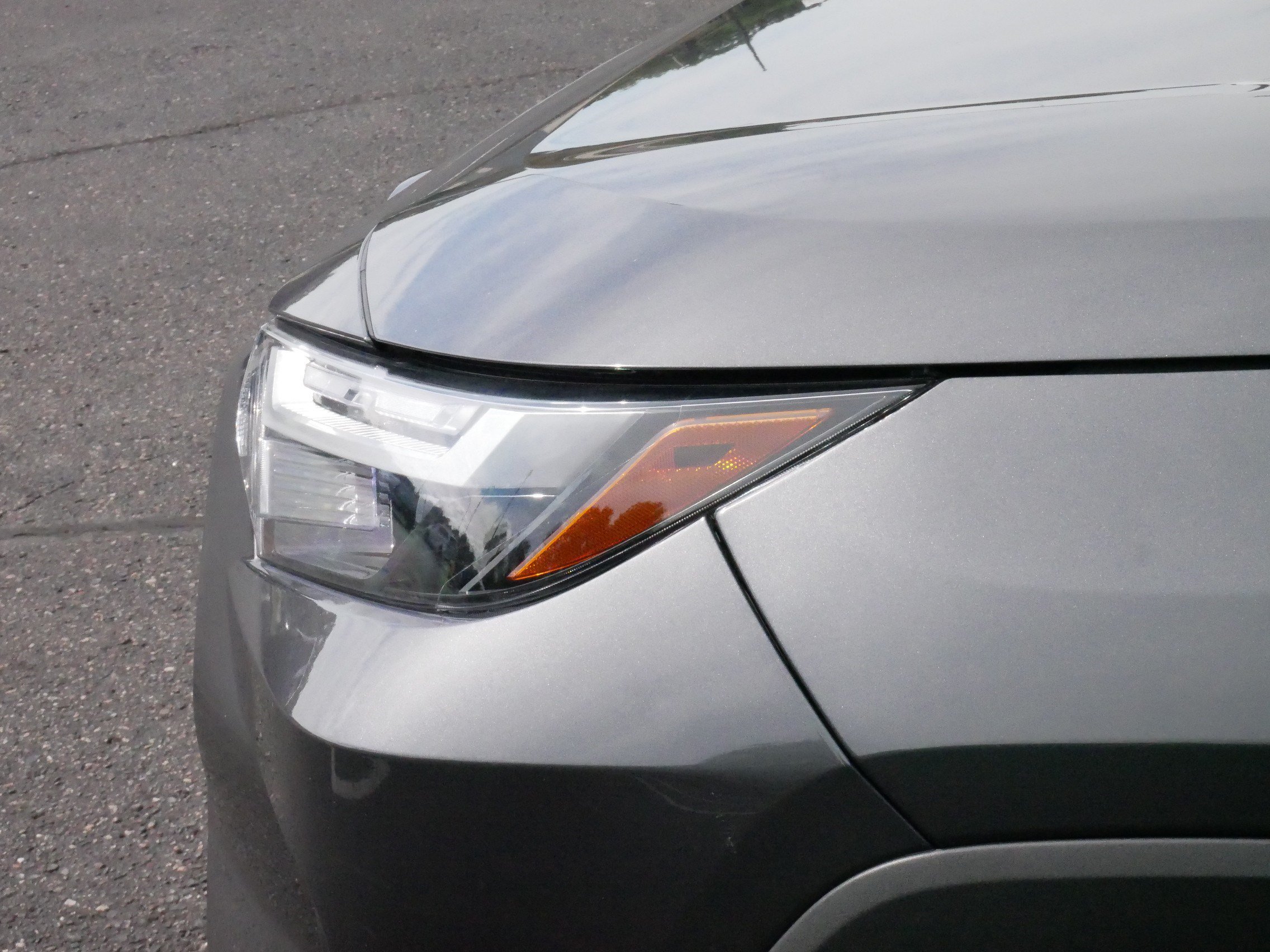 Used 2025 Toyota RAV4 LE AWD/4WD image 16