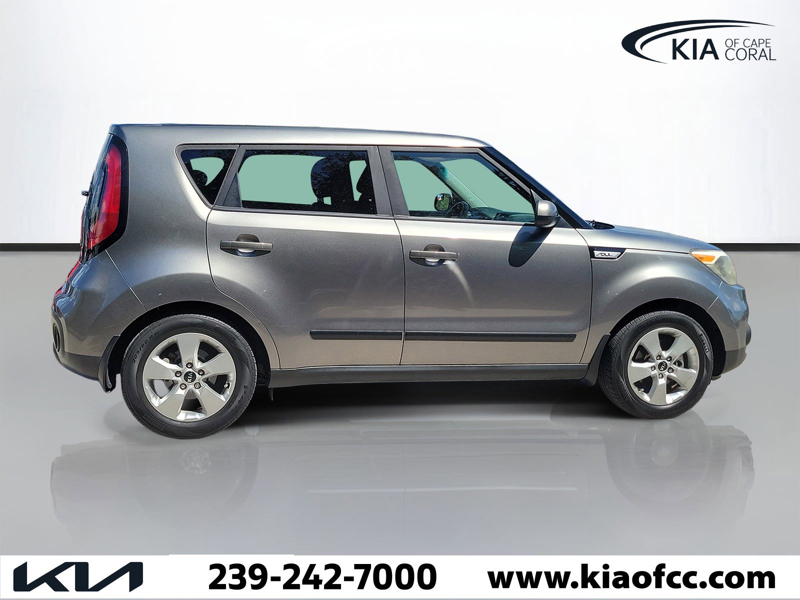Certified 2018 Kia Soul w/ Convenience Package FWD image 2