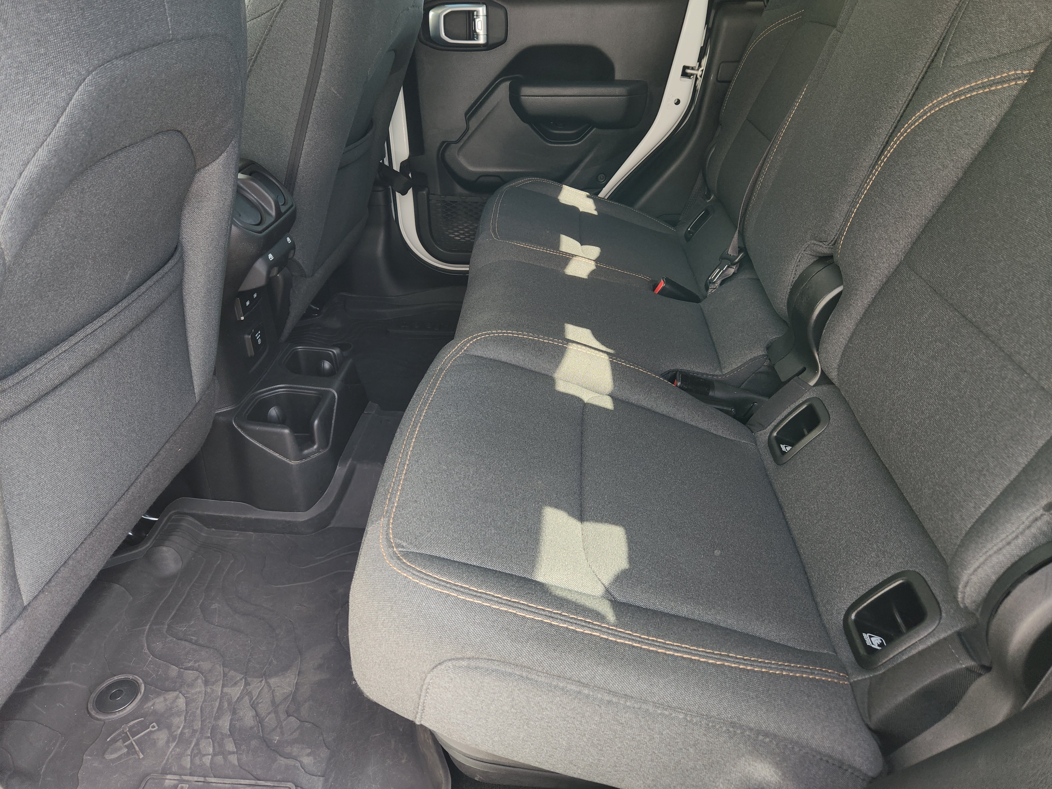 Used 2024 Jeep Gladiator Sport AWD/4WD image 32