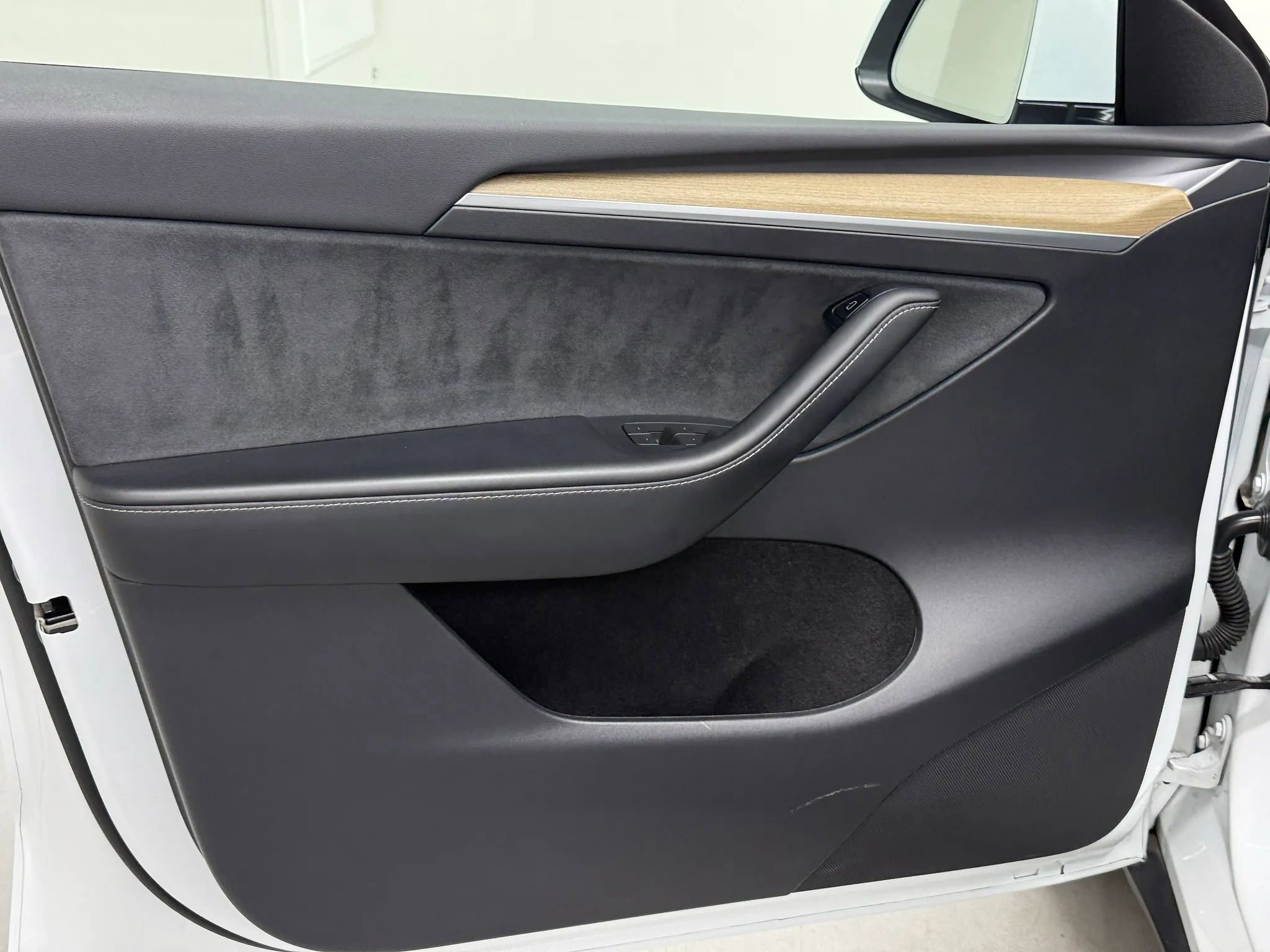 Used 2023 Tesla Model Y Long Range image 17