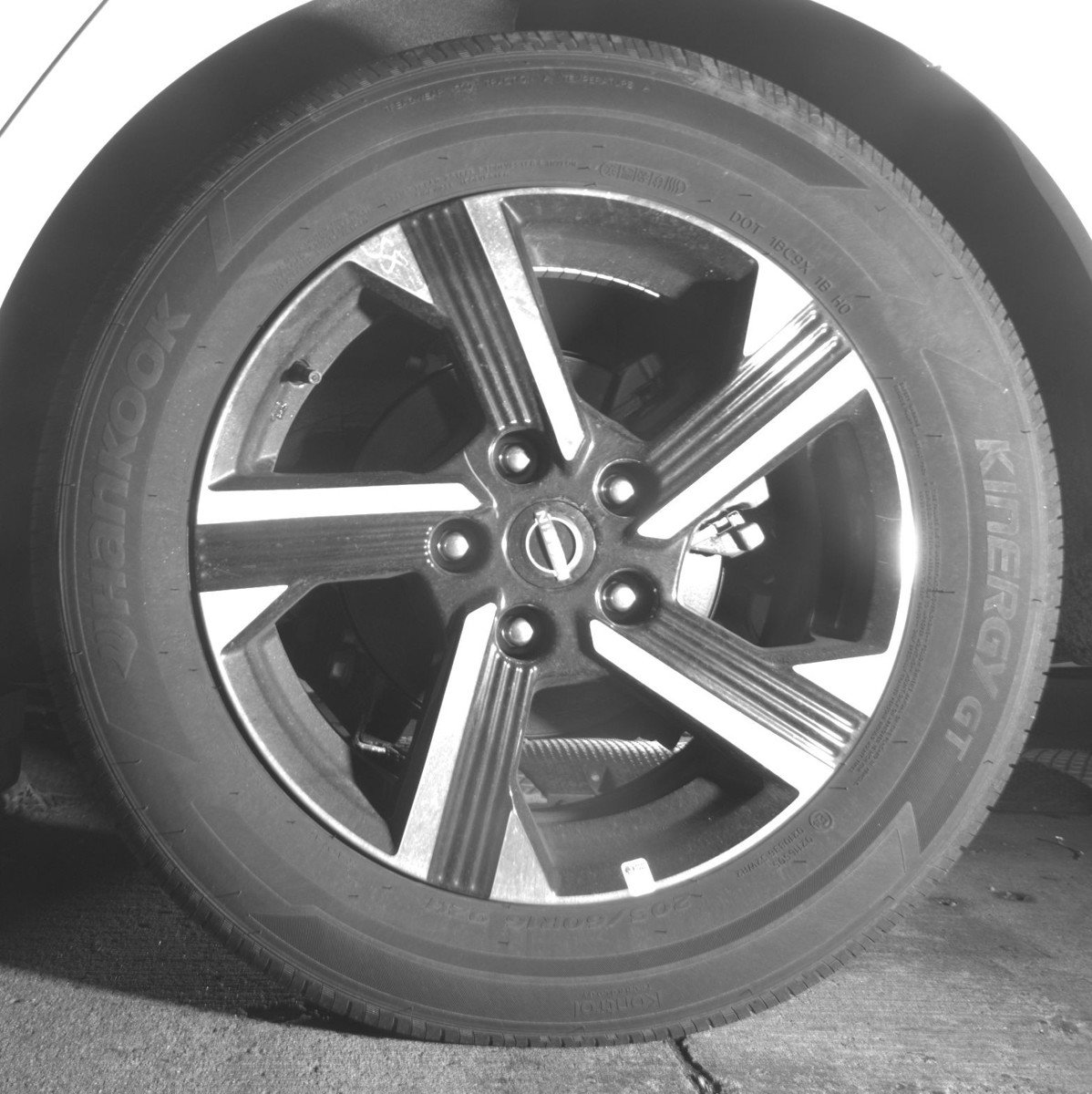 Used 2025 Nissan Sentra SV FWD image 14