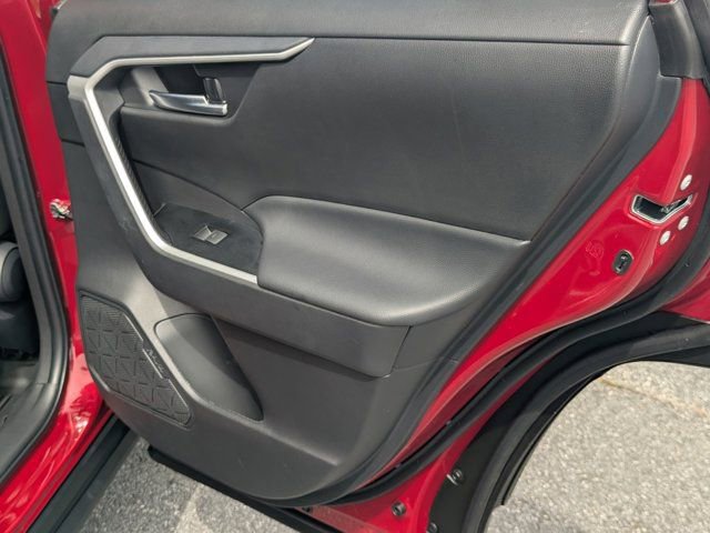 Used 2025 Toyota RAV4 XLE w/ Convenience Package image 15