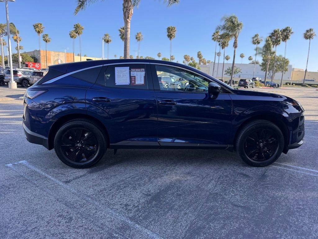 Certified 2025 Nissan Murano SV image 9