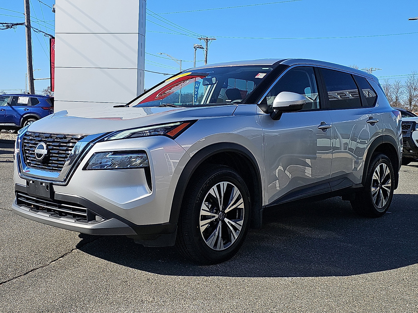 Certified 2023 Nissan Rogue SV image 3