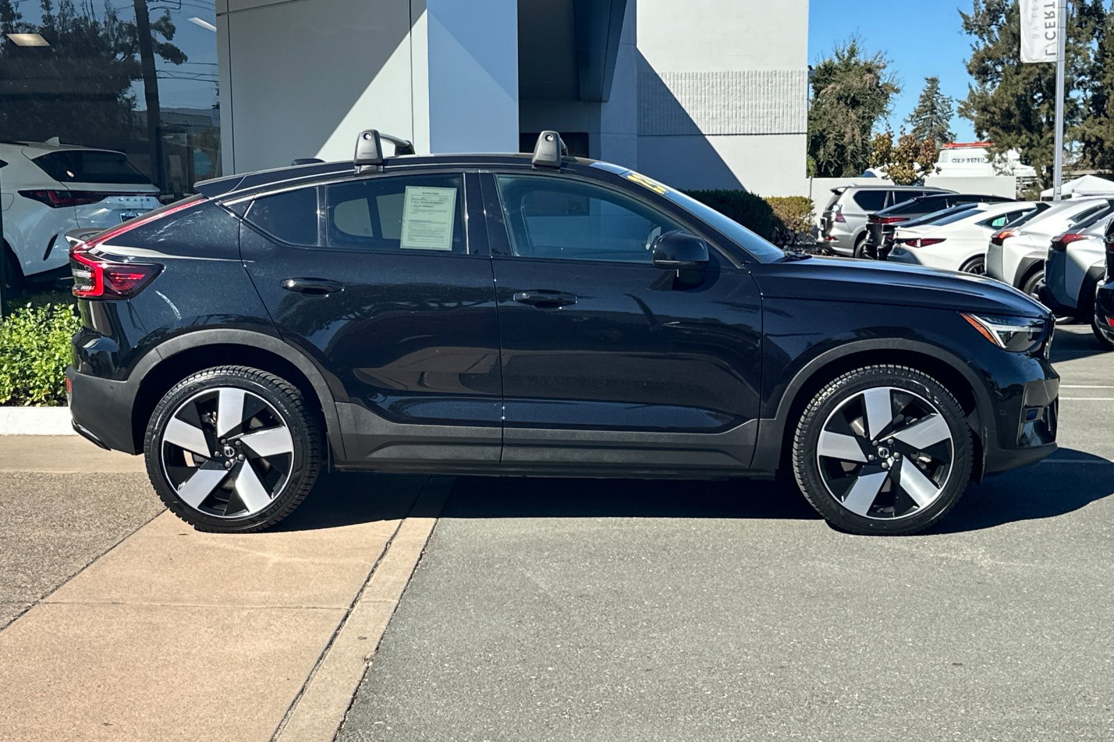 Used 2023 Volvo C40 P8 Recharge Ultimate AWD/4WD image 3