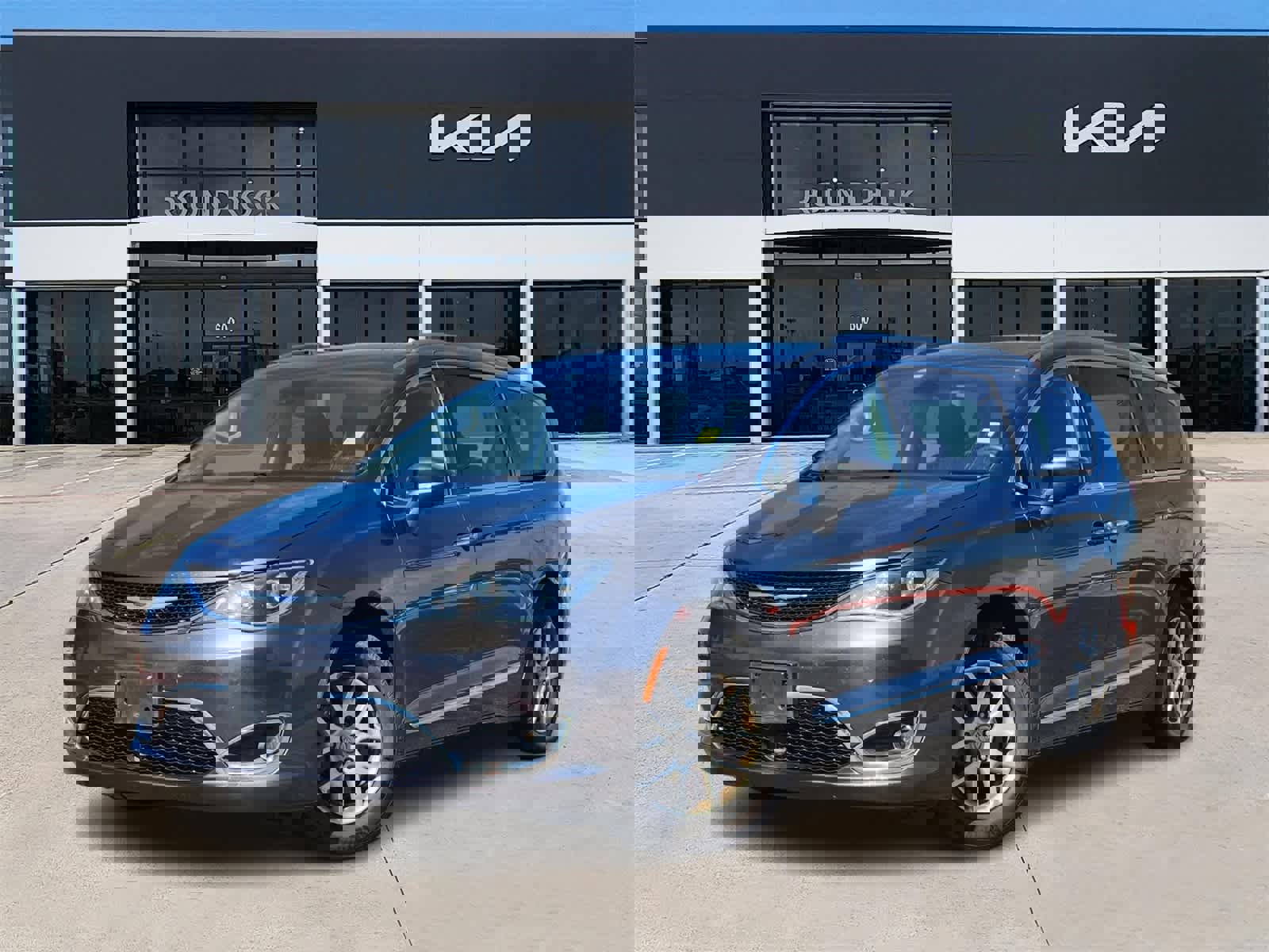 Used 2020 Chrysler Pacifica Touring-L w/ Advanced Safetytec Group