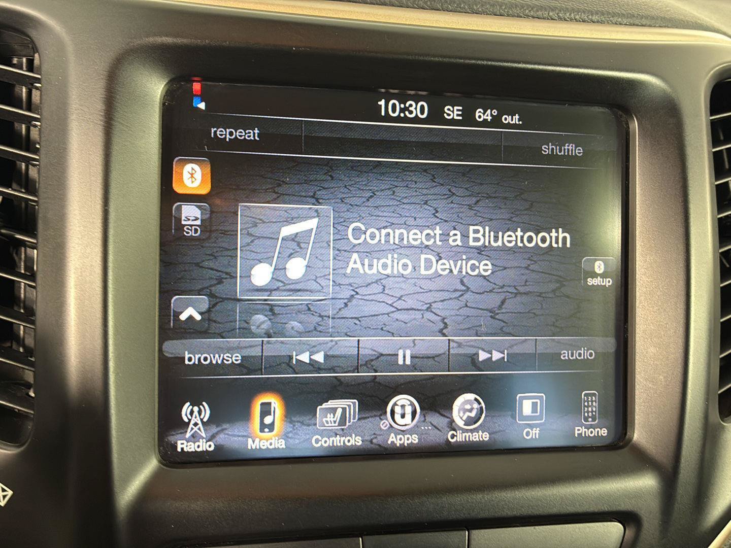 Used 2015 Jeep Cherokee Latitude w/ Cold Weather Group FWD image 28